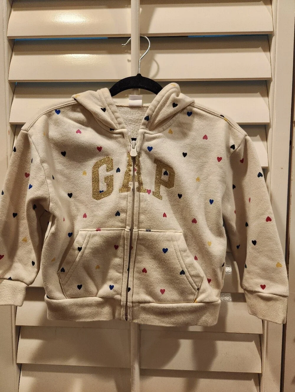 GAP Cream Hoodie with Multicolor Heart Print, Size 3T